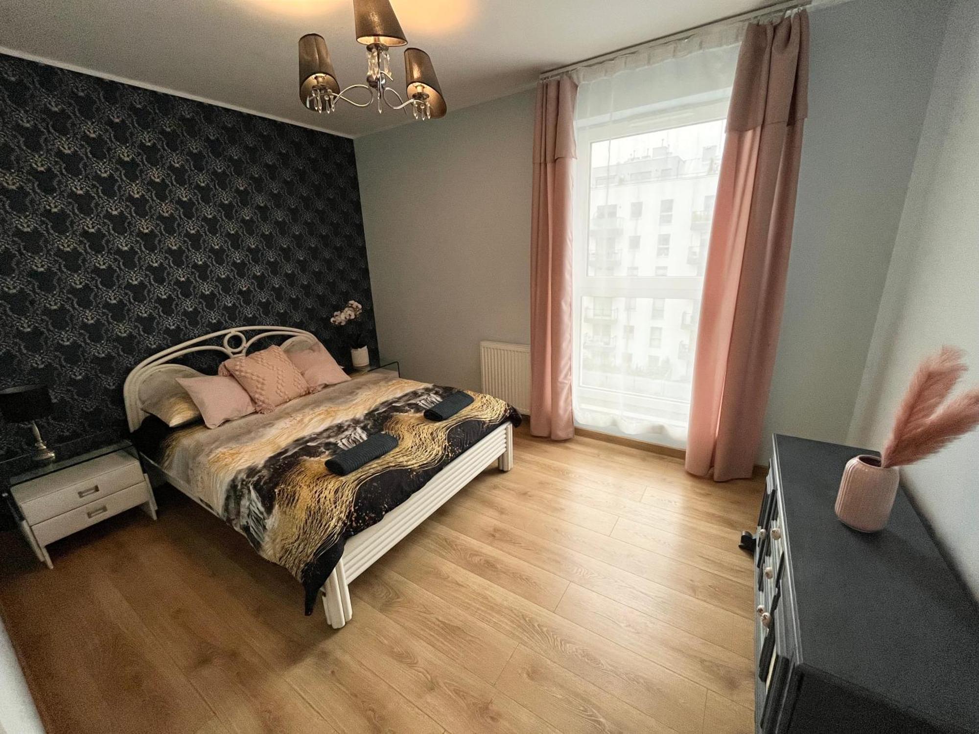 Oldtown Retro Apartment By Marina With Balcony For 6 People — Photos 3